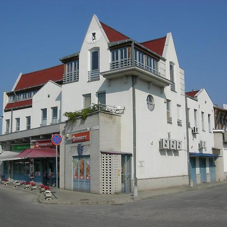 Hary Hotel 凯奇凯梅特 外观 照片