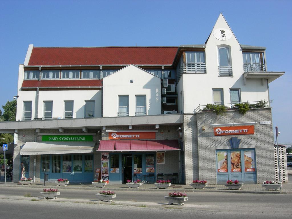 Hary Hotel 凯奇凯梅特 外观 照片