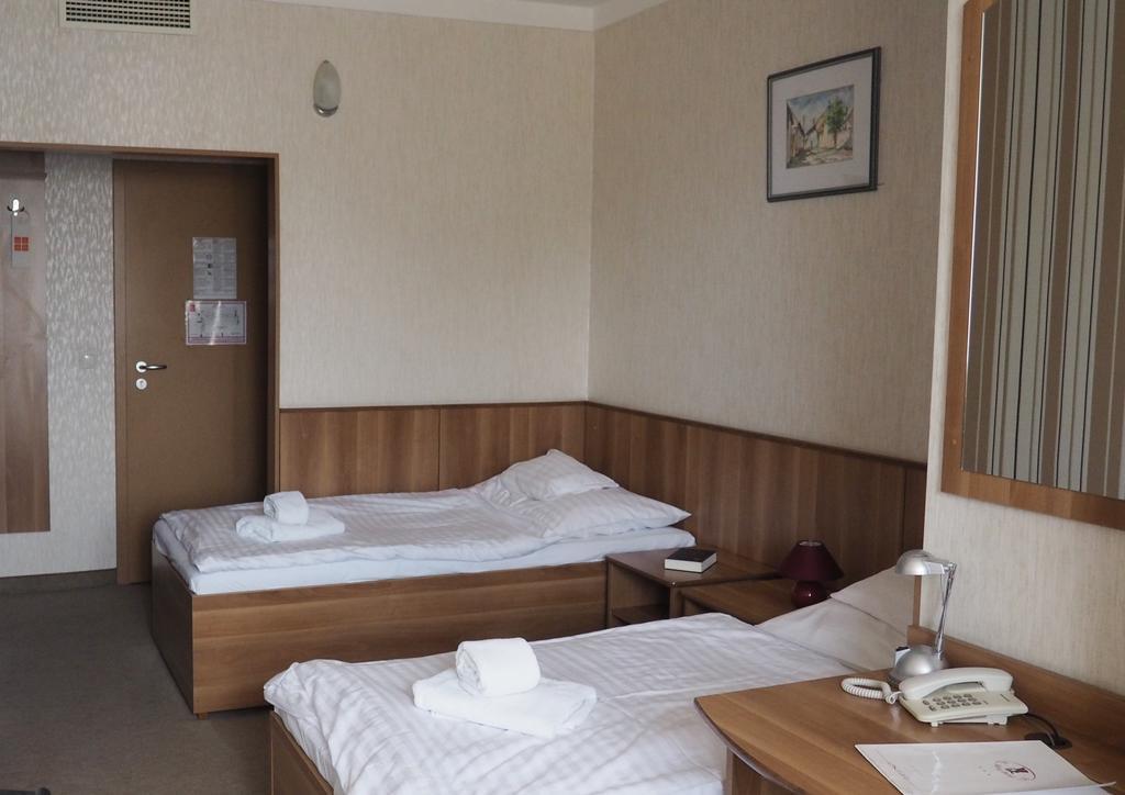 Hary Hotel 凯奇凯梅特 客房 照片